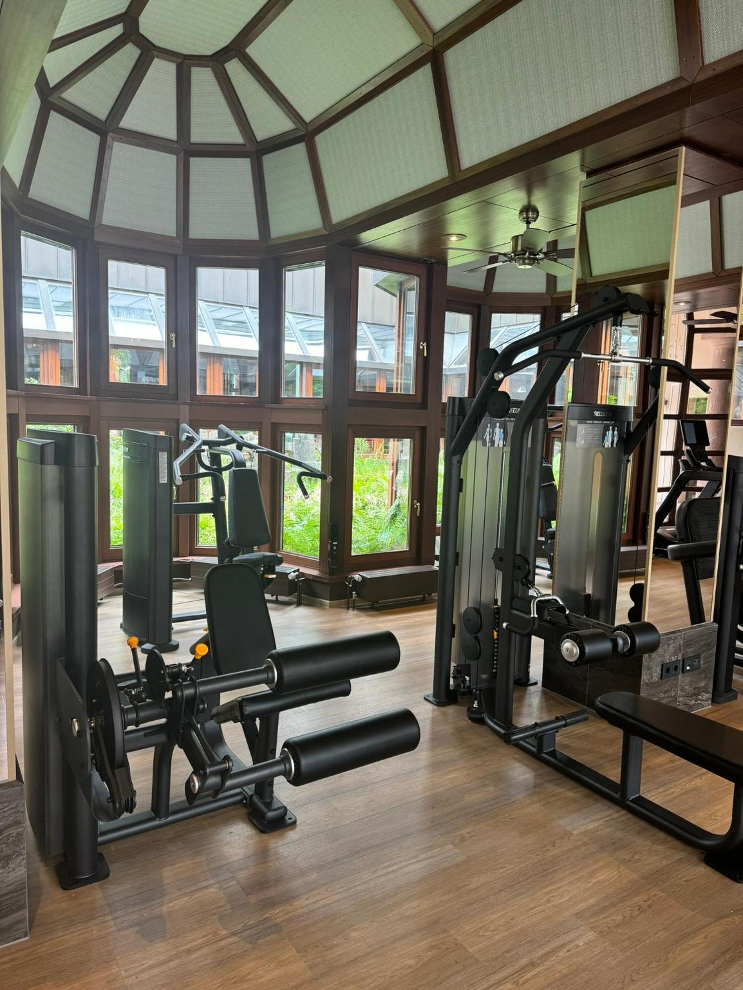Mokni'S Palais Hotel & Spa Bad Wildbad Eksteriør billede