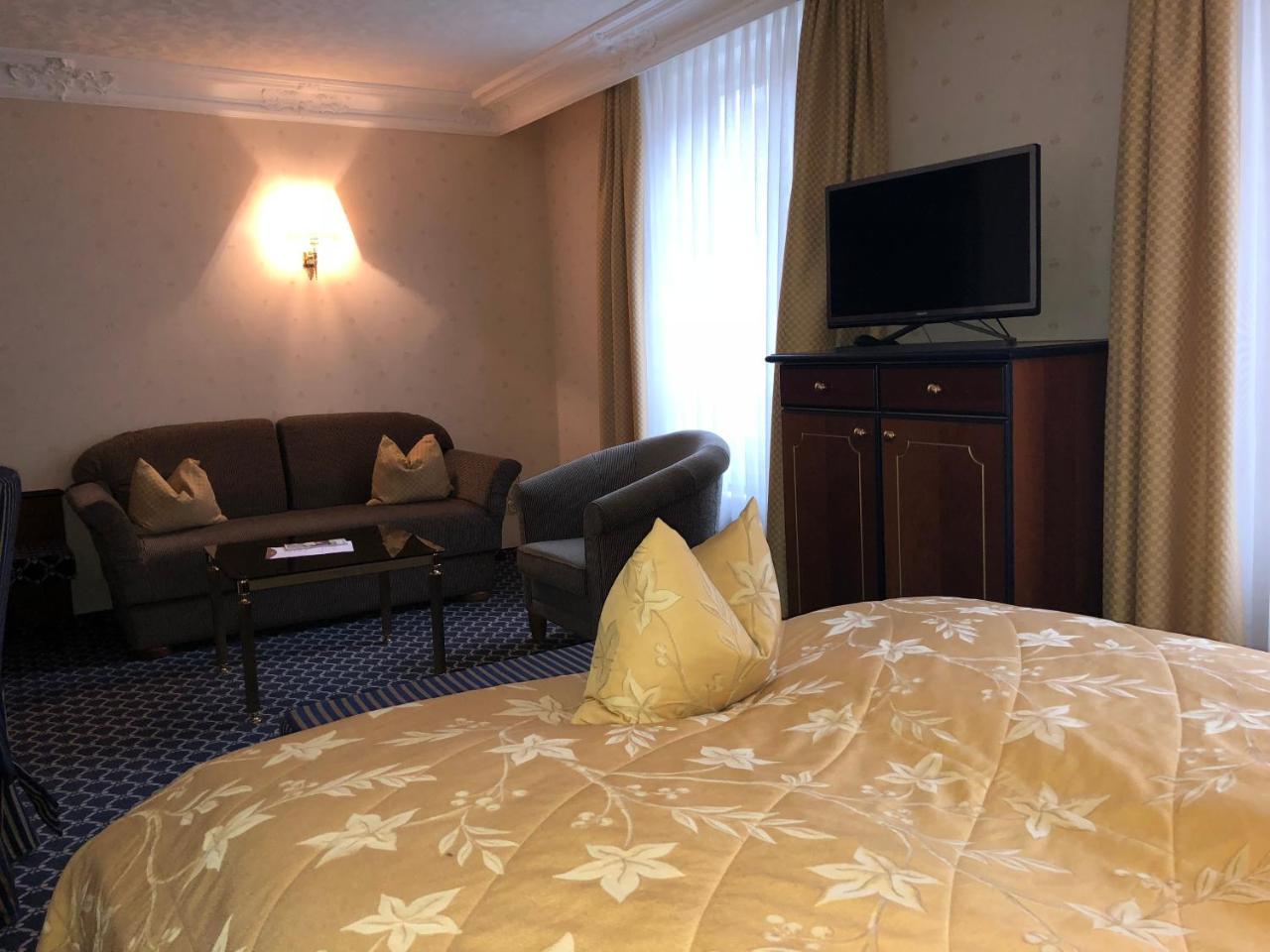 Mokni'S Palais Hotel & Spa Bad Wildbad Eksteriør billede